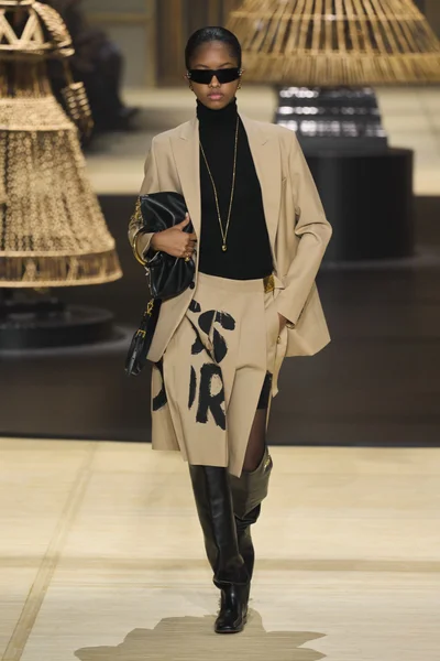 Look 7